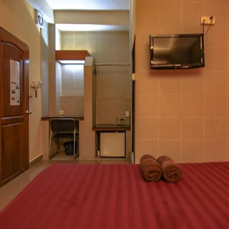 Bar Oz Riverside Guesthouse Πνομ Πενχ Εξωτερικό φωτογραφία
