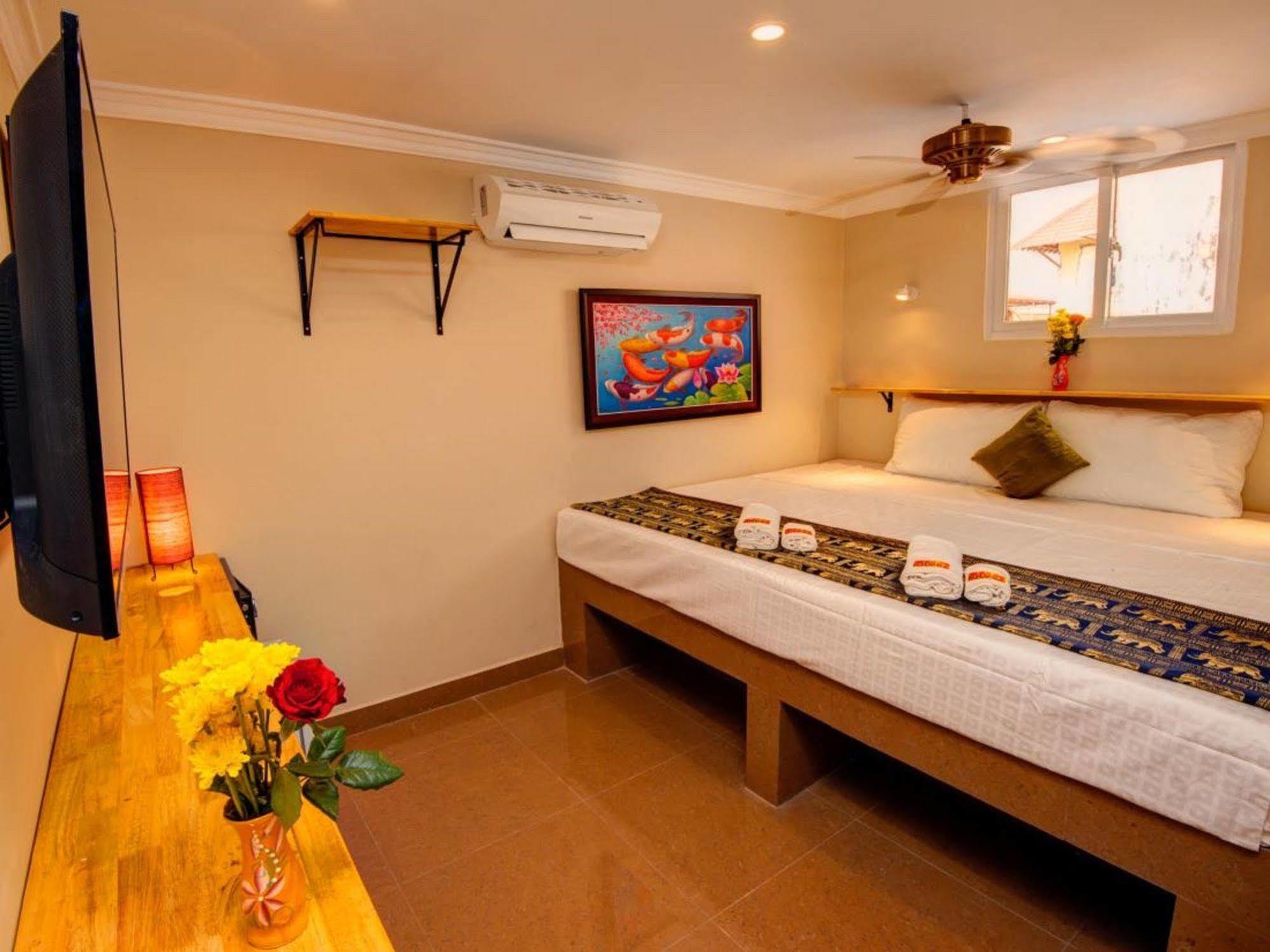 Bar Oz Riverside Guesthouse Πνομ Πενχ Εξωτερικό φωτογραφία